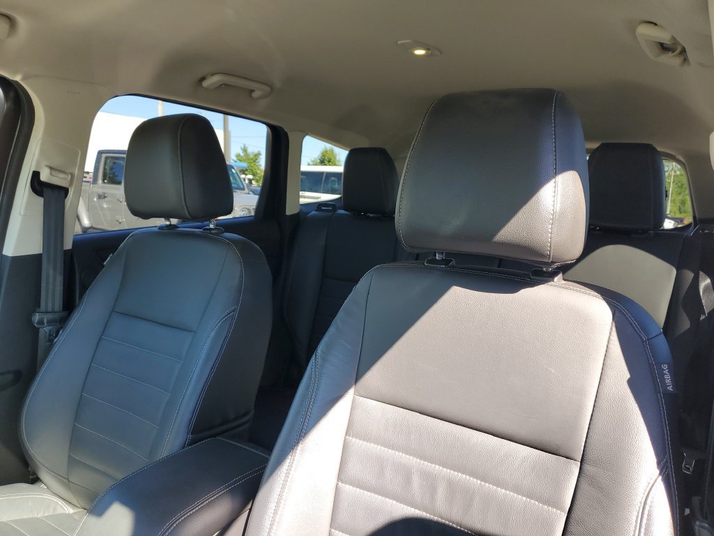 Used 2015 Ford Escape Titanium AWD/4WD image 12