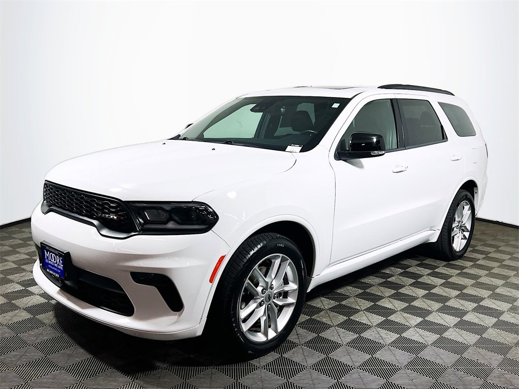 Used 2023 Dodge Durango GT image 4