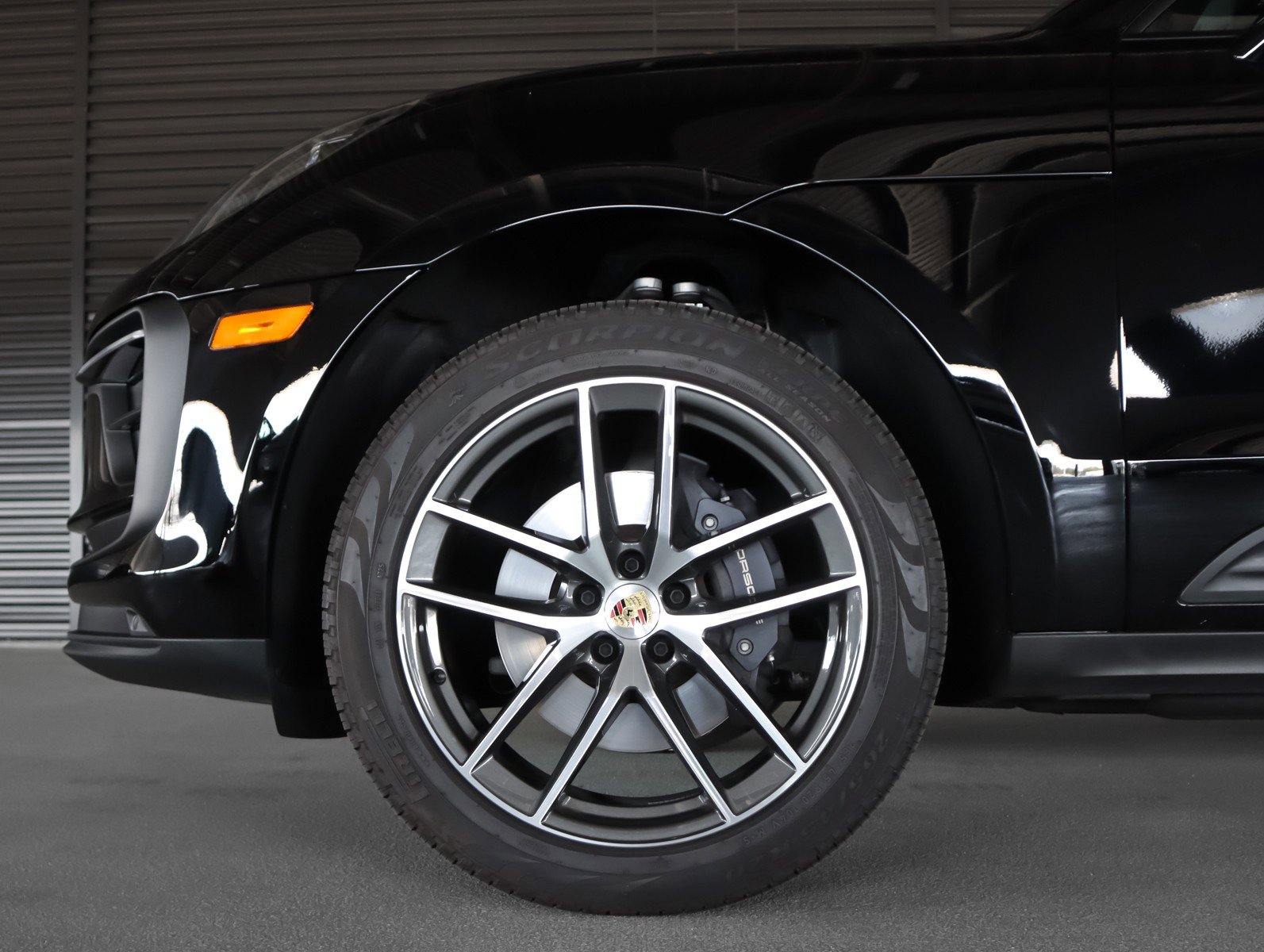 Certified 2026 Porsche Macan AWD/4WD image 14
