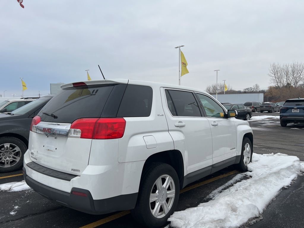 Used 2015 GMC Terrain SLE image 4