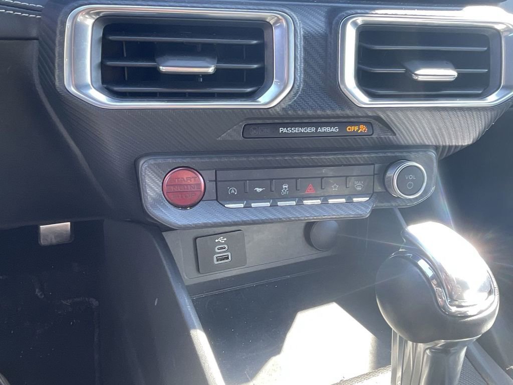 Used 2025 Ford Mustang Premium image 23