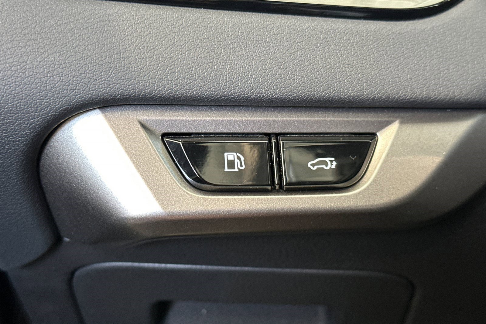 Certified 2024 Lexus RX 450h AWD w/ Convenience Package image 36