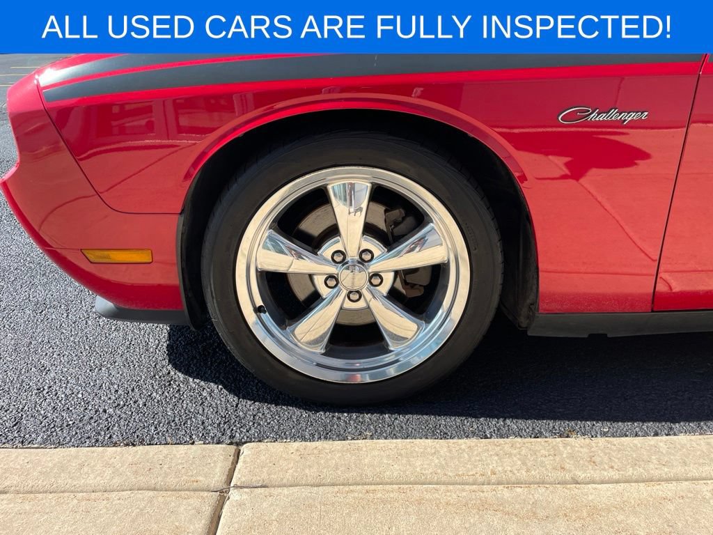 Used 2012 Dodge Challenger R/T RWD image 16