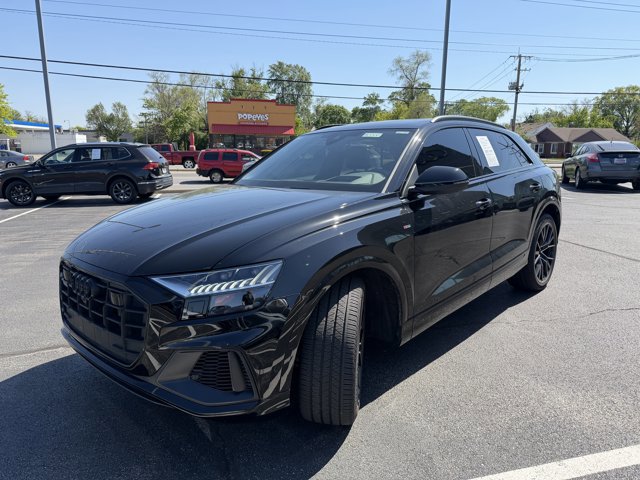 Used 2023 Audi Q8 Prestige AWD/4WD image 2