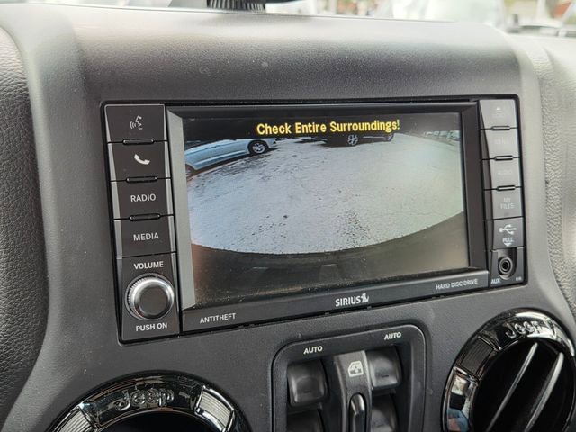 Certified 2017 Jeep Wrangler Unlimited Sahara AWD/4WD image 23