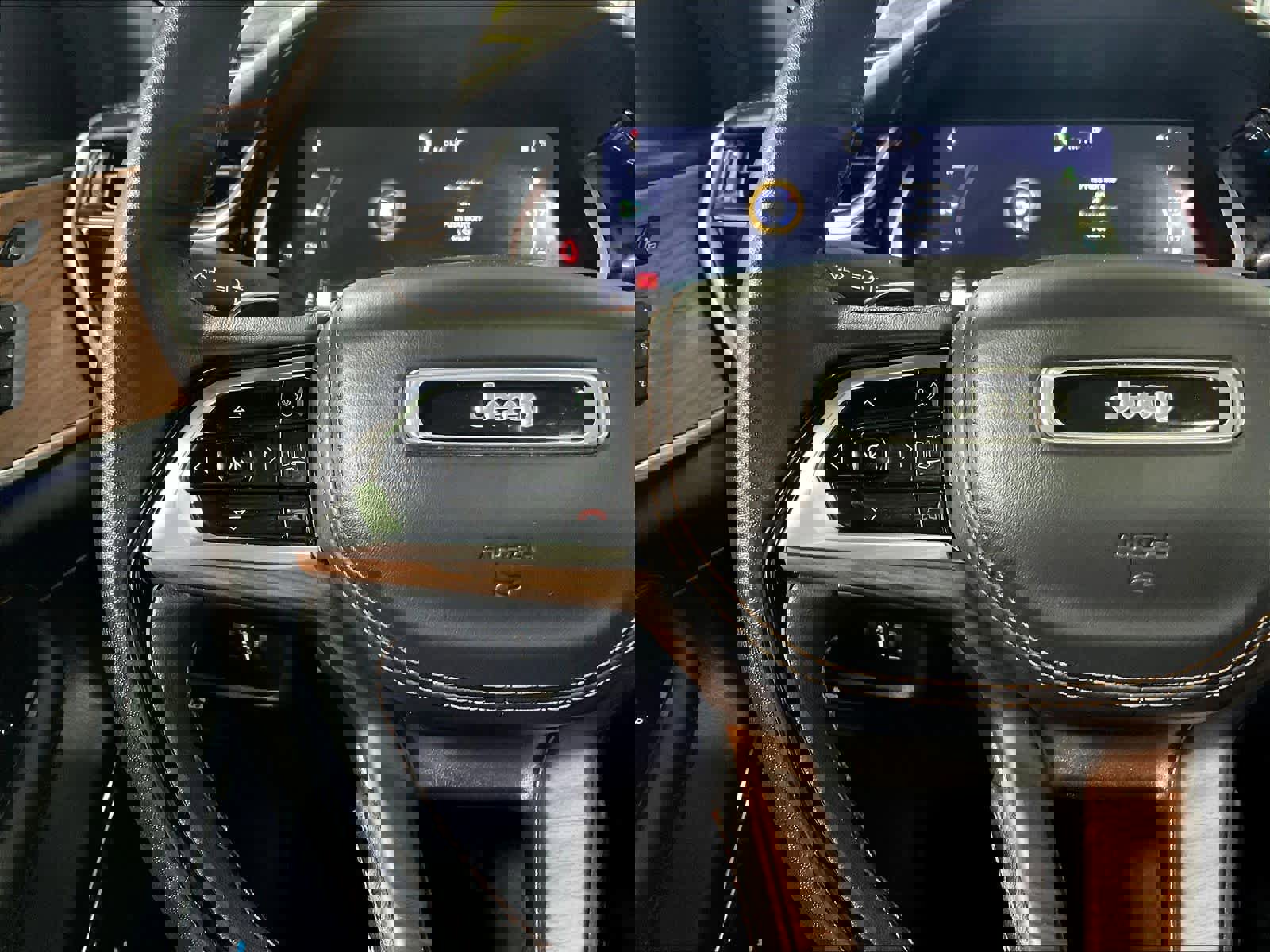 Used 2022 Jeep Grand Cherokee Summit image 23