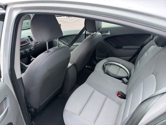 Used 2018 Kia Forte LX FWD image 5