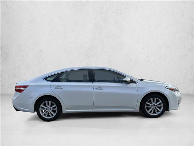 Used 2015 Toyota Avalon XLE image 4