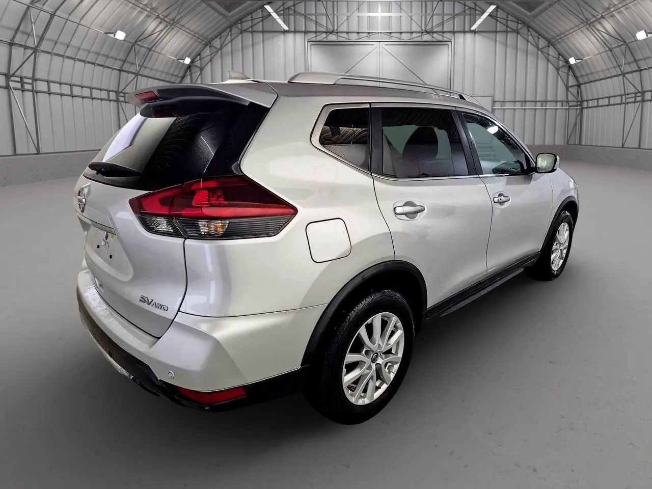Used 2020 Nissan Rogue SV AWD/4WD image 3