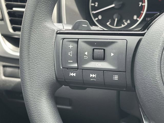Used 2023 Nissan Rogue SV FWD image 26