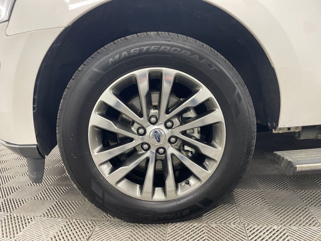 Used 2018 Ford Expedition Max Limited w/ Equipment Group 301A image 12