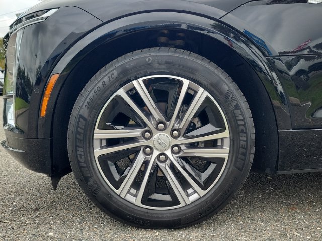 Certified 2024 Cadillac Lyriq Luxury w/ LPO, Floor Liner Package AWD/4WD image 6