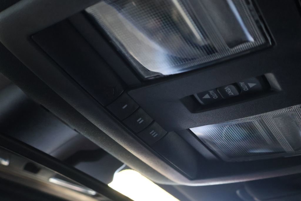 Used 2023 Dodge Challenger R/T Scat Pack w/ T/A Package image 36