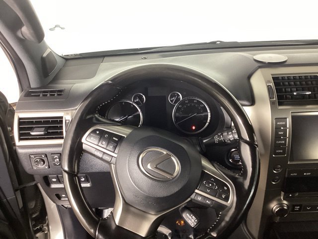 Used 2021 Lexus GX 460 Premium w/ Accessory Package AWD/4WD image 16