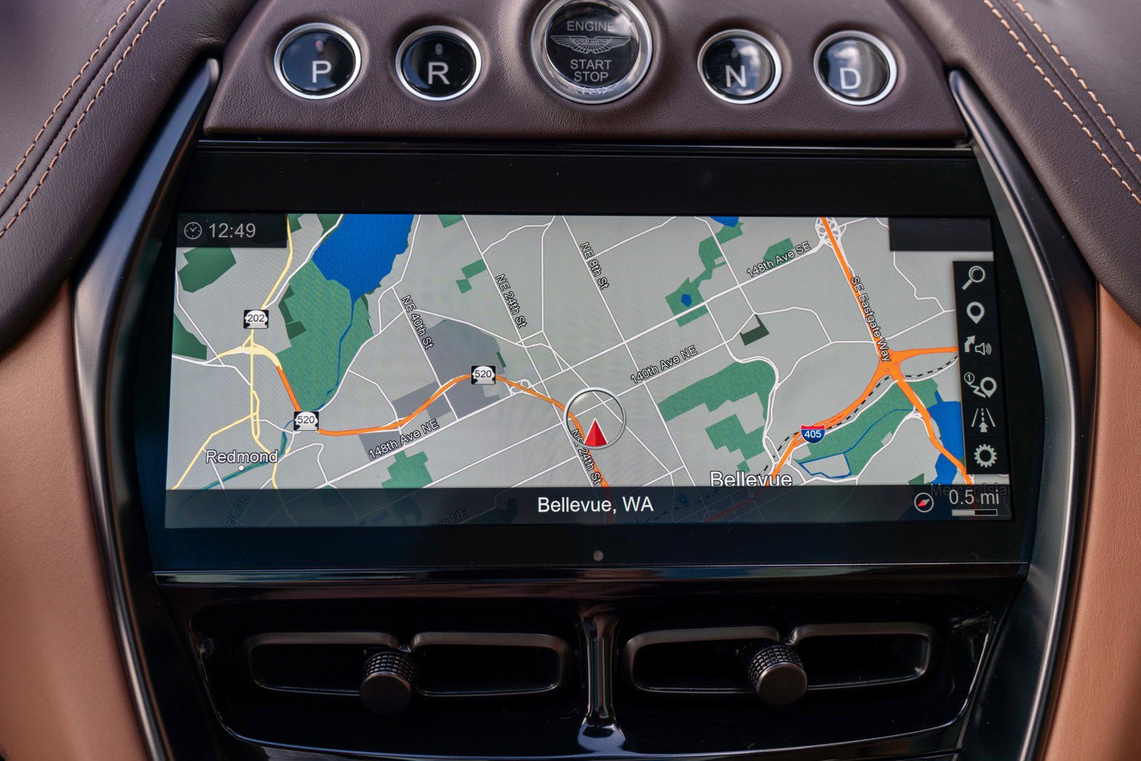 Used 2021 Aston Martin DBX image 21