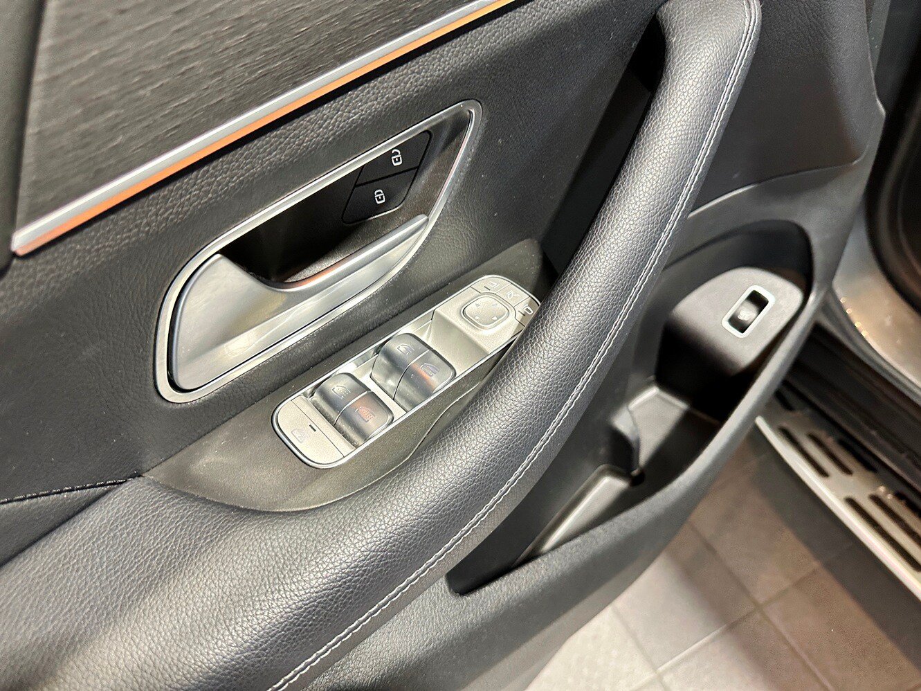 Certified 2023 Mercedes-Benz GLS 450 4MATIC image 13