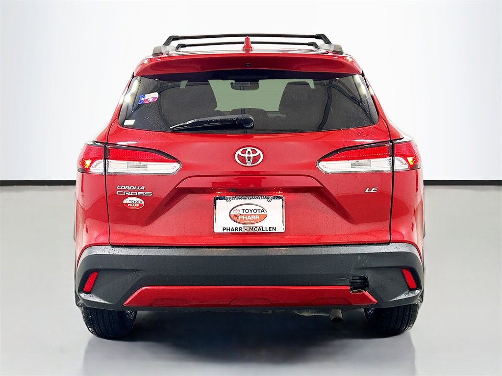 Used 2023 Toyota Corolla Cross LE image 5