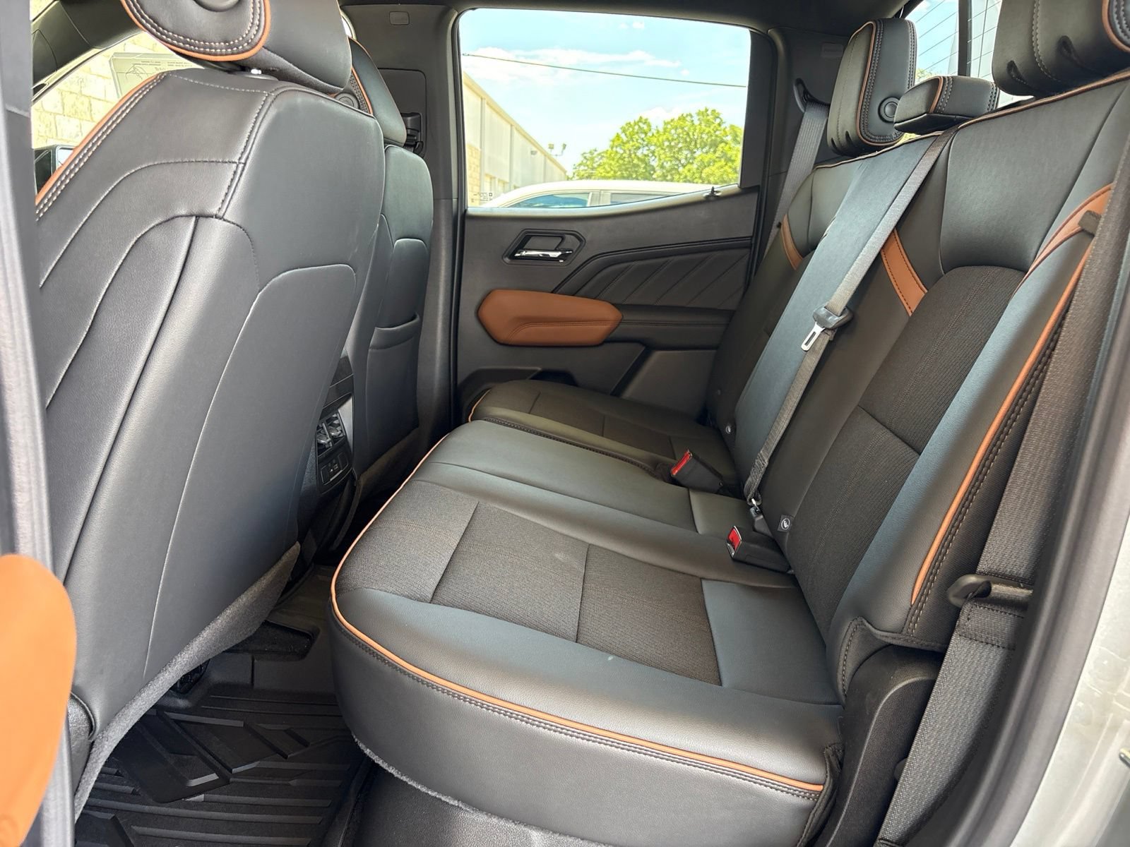 New 2026 GMC Canyon AT4 AWD/4WD image 12