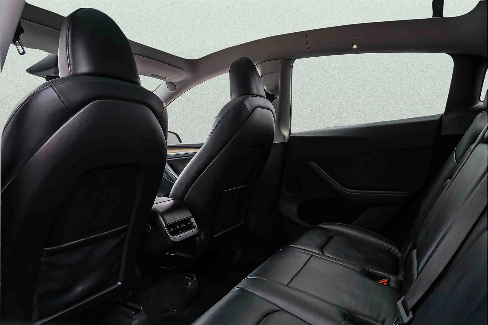 Used 2023 Tesla Model Y AWD image 21