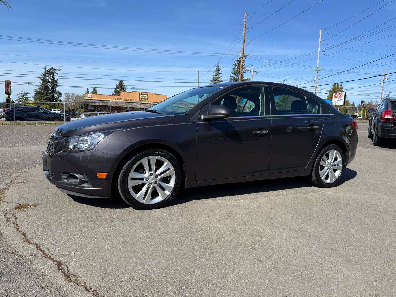 Used 2014 Chevrolet Cruze LTZ FWD image 2