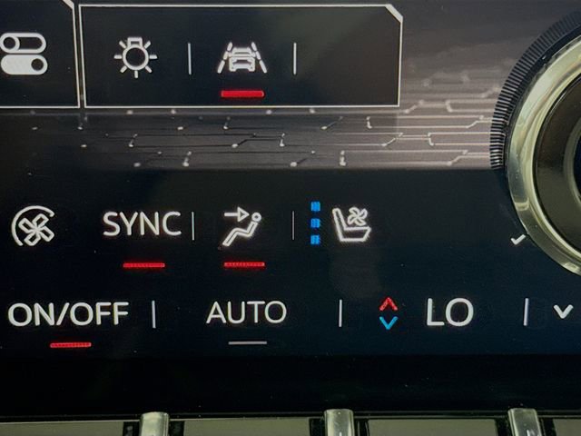 Used 2024 GMC Acadia Denali w/ Super Cruise Package image 21