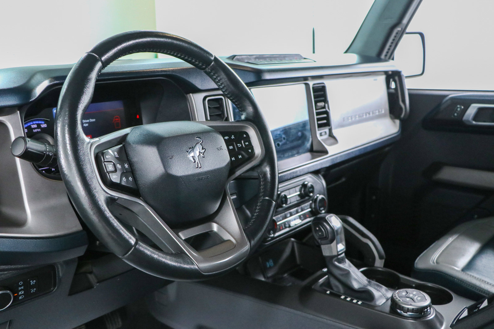Used 2021 Ford Bronco First Edition AWD/4WD image 23