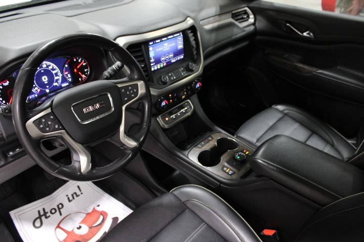 Used 2021 GMC Acadia Denali w/ Denali Technology Package AWD/4WD image 46