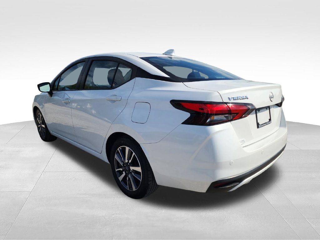 Used 2024 Nissan Versa SV FWD image 5