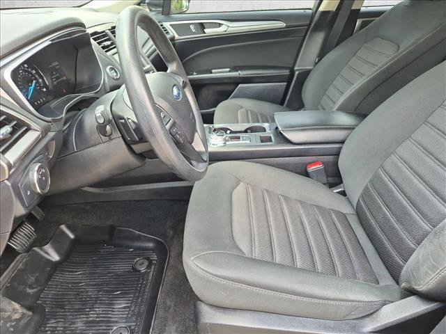 Used 2020 Ford Fusion SE AWD/4WD image 15