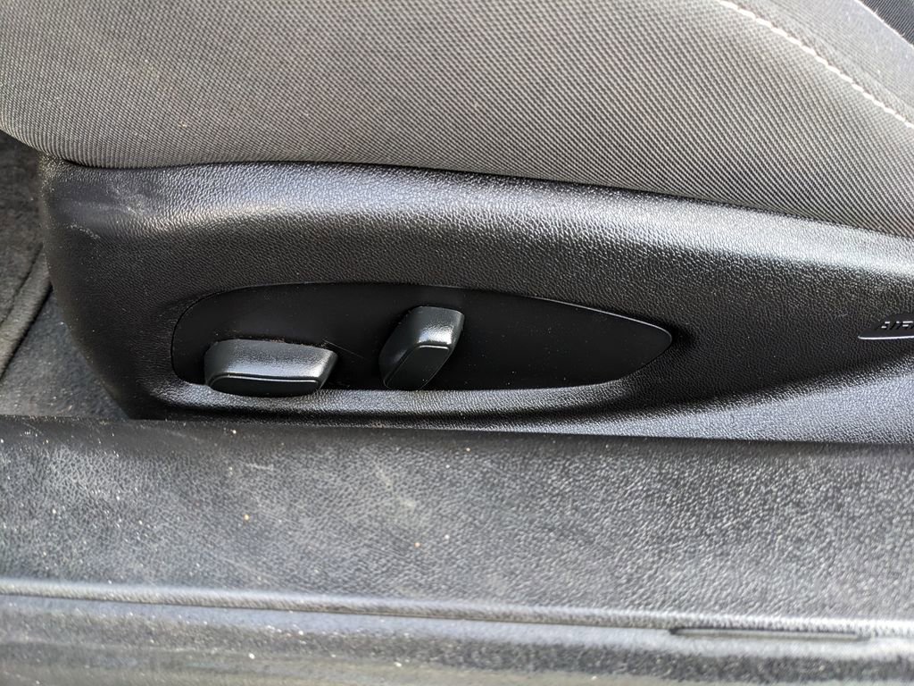 Used 2018 Chevrolet Camaro LT image 39