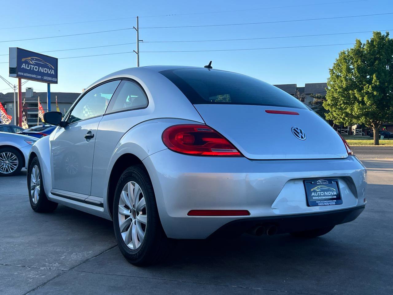 Used 2013 Volkswagen Beetle 2.5 FWD image 4