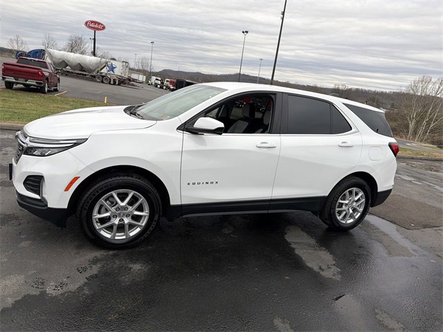 Used 2023 Chevrolet Equinox LT w/ Driver Convenience Package image 8