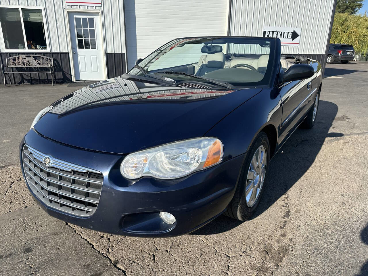 Used 2005 Chrysler Sebring Limited image 9