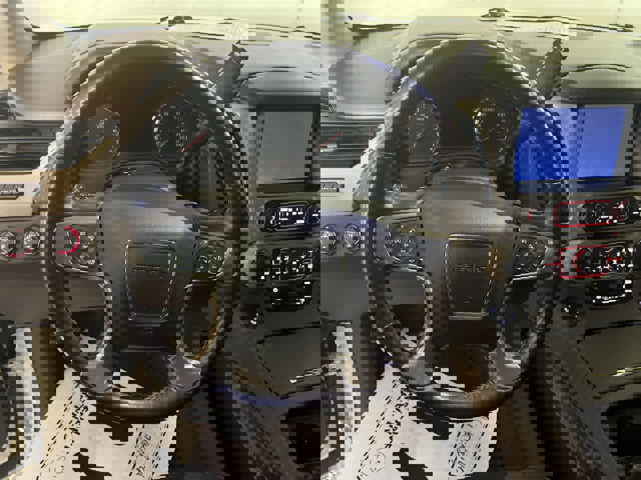 Used 2015 GMC Yukon XL Denali w/ Premium Package image 16