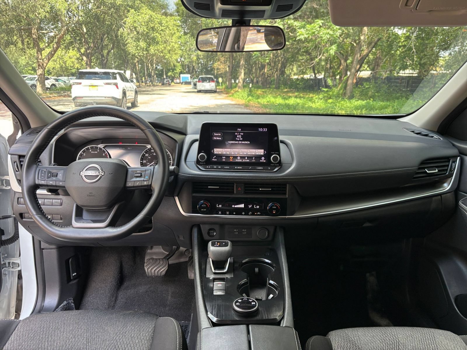 Used 2025 Nissan Rogue SV AWD/4WD image 34