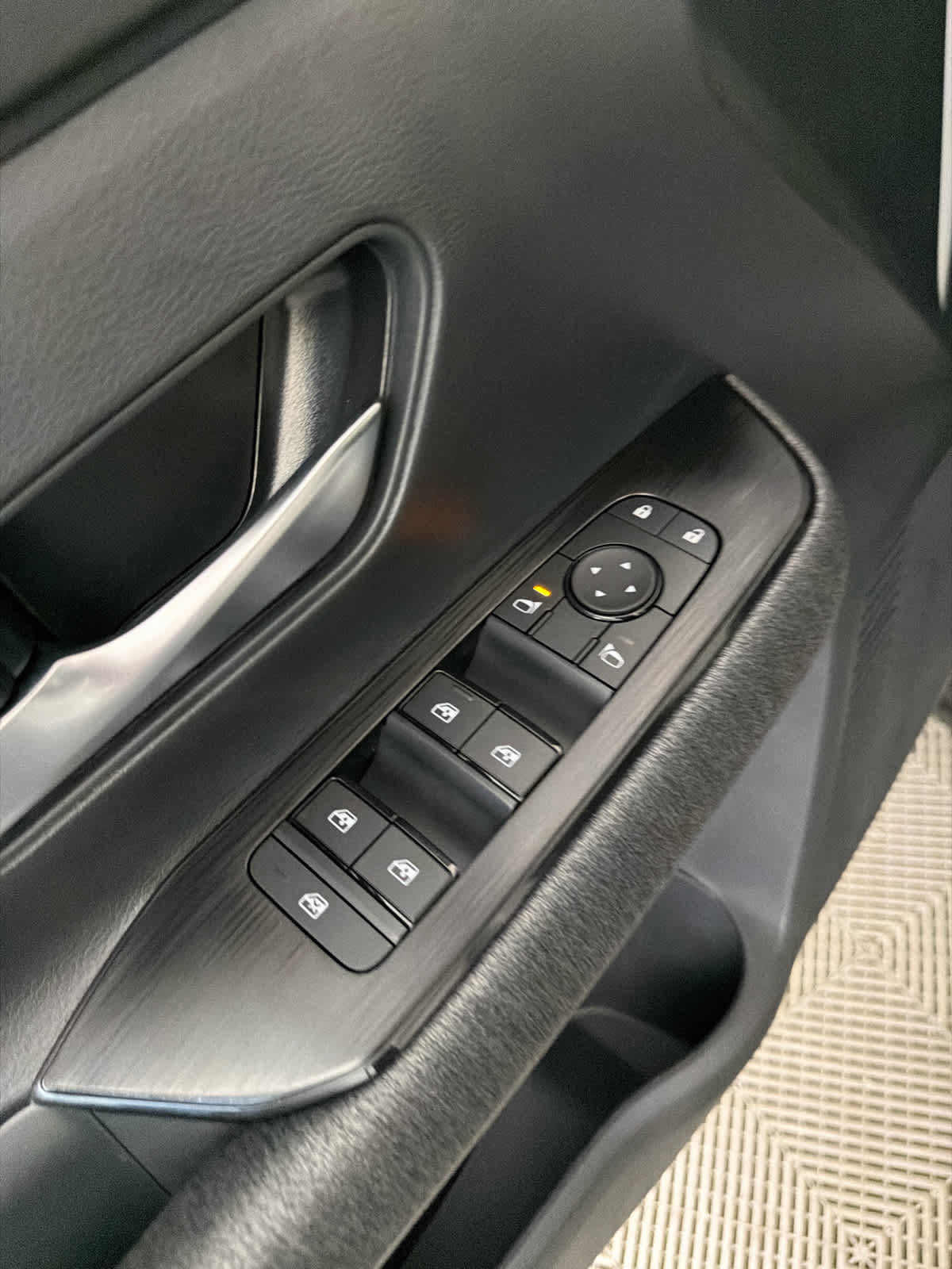 New 2026 Nissan Kicks SV w/ Cold Weather Package FWD image 21