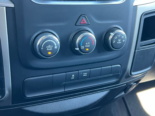 Used 2014 RAM 1500 Classic SLT AWD/4WD image 22