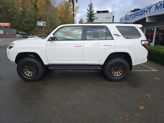 Used 2022 Toyota 4Runner TRD Off-Road image 3