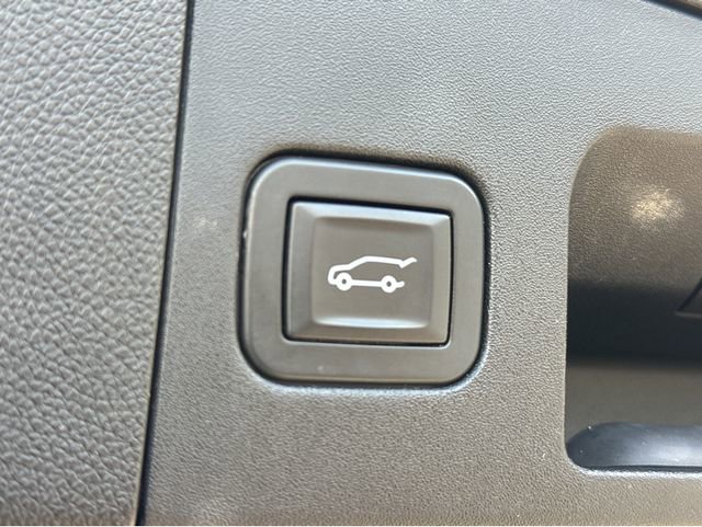 Used 2019 Cadillac XT4 Sport FWD image 32