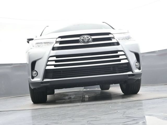 Used 2018 Toyota Highlander XLE FWD image 37