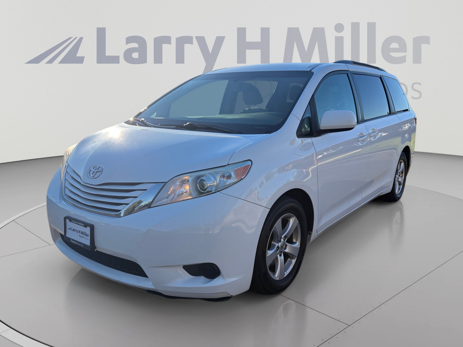 Used 2017 Toyota Sienna LE