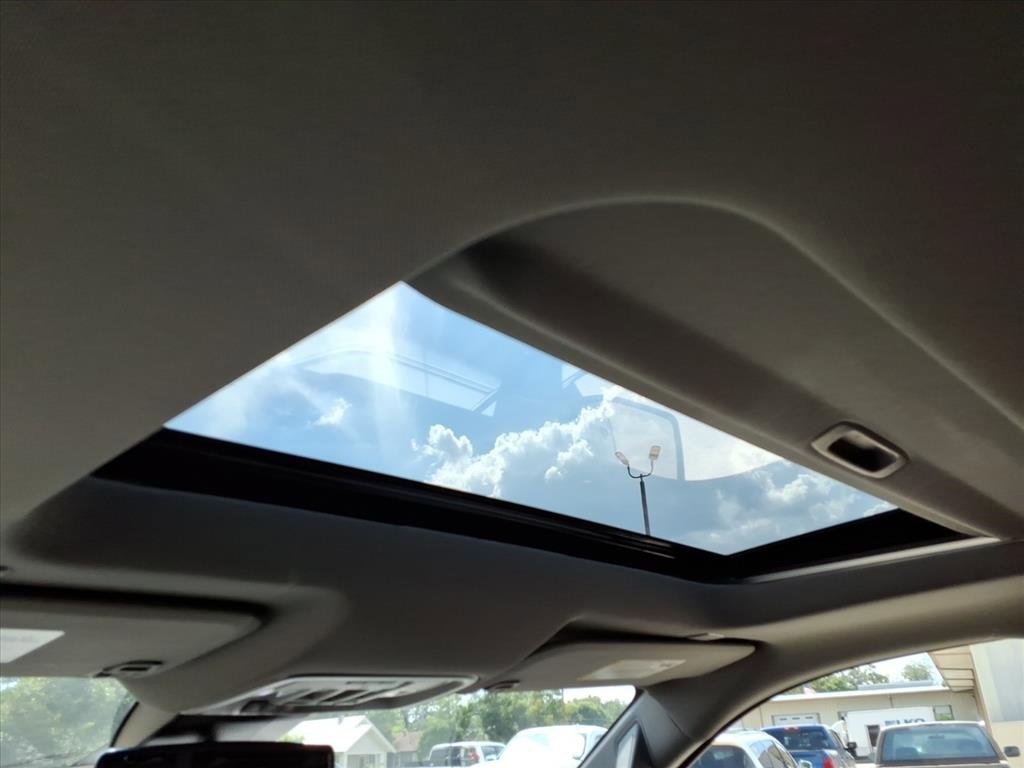 New 2026 GMC Sierra 1500 SLT image 13