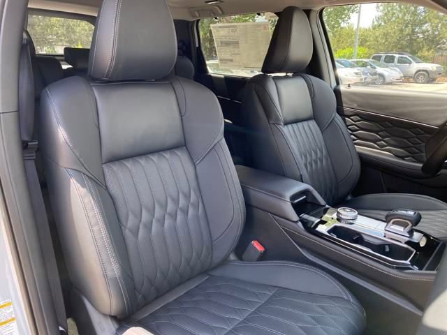 New 2025 Mitsubishi Outlander SEL image 9