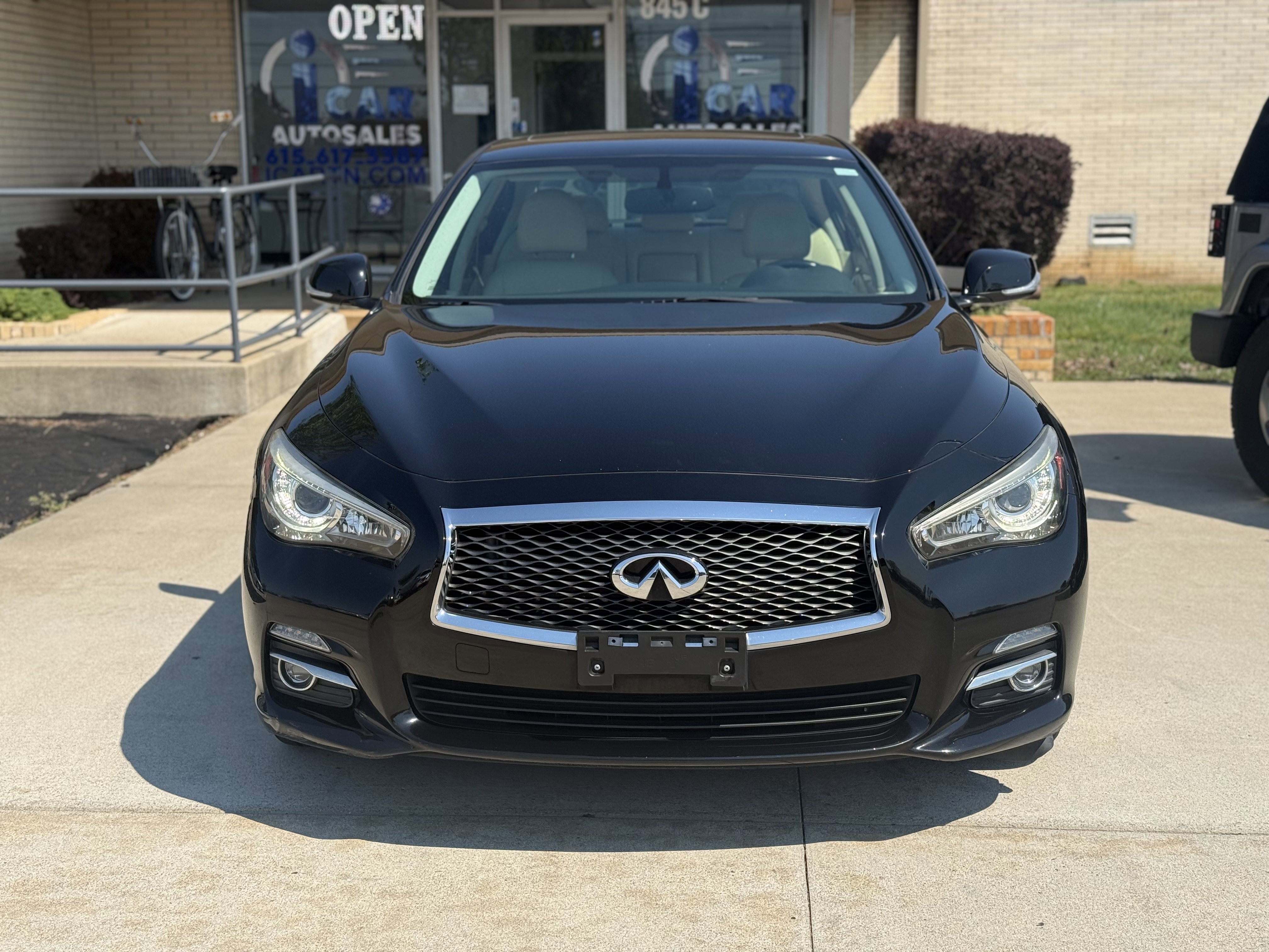 Used 2015 INFINITI Q50 Premium w/ Navigation Package AWD/4WD image 2