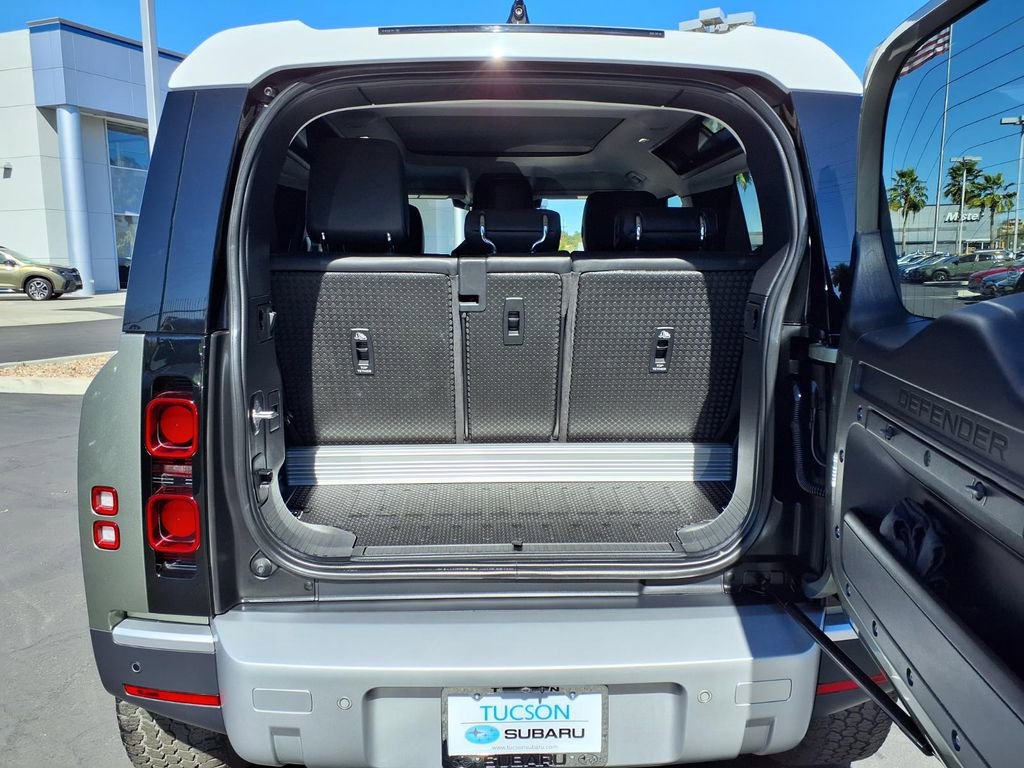 Used 2021 Land Rover Defender 90 First Edition image 17