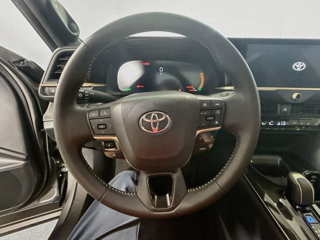 Certified 2024 Toyota Crown AWD/4WD image 12
