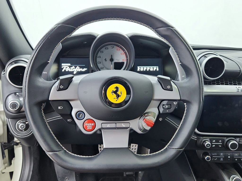 Used 2020 Ferrari Portofino Base image 28
