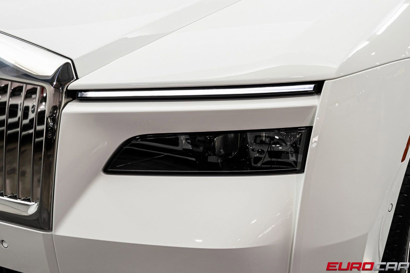 Used 2026 Rolls-Royce Spectre image 11