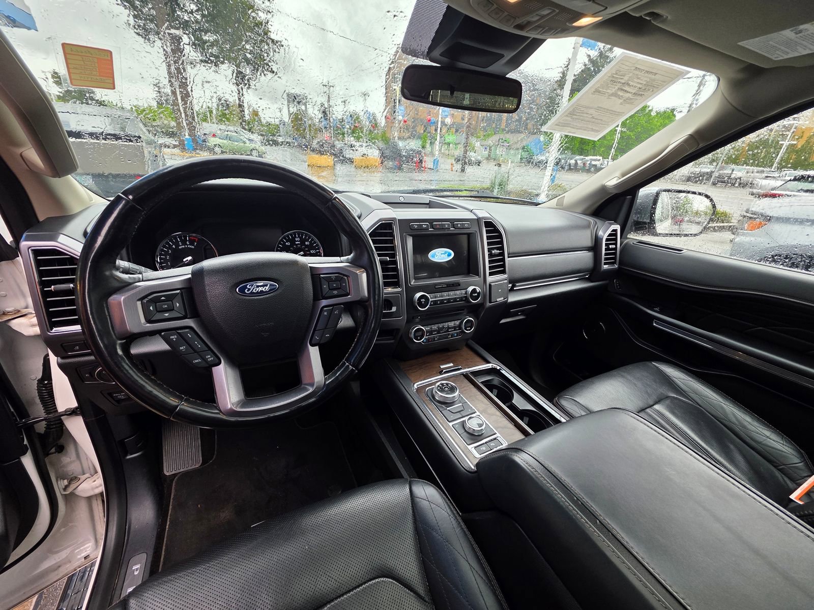 Used 2018 Ford Expedition Platinum image 12
