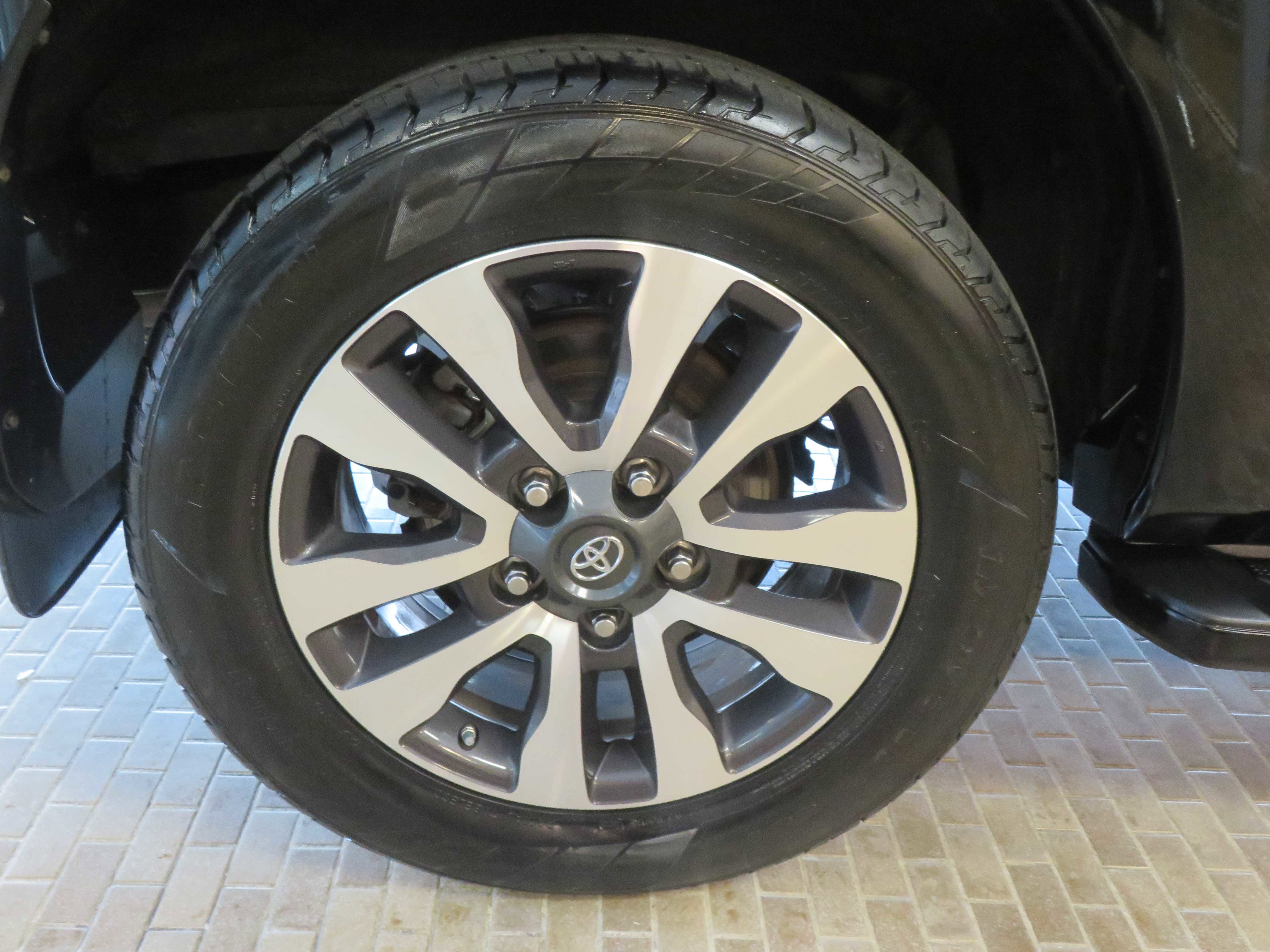 Used 2019 Toyota Sequoia Limited w/ Safety & Convenience Package RWD image 10